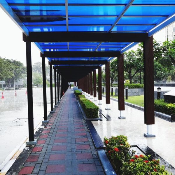 view-bridge-against-cloudy-sky_1048944-29093253